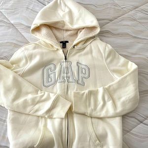 Off white hoodie with Sherpa inside